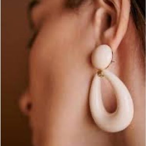 Sezane NEW Mila Ecru Resin Earrings